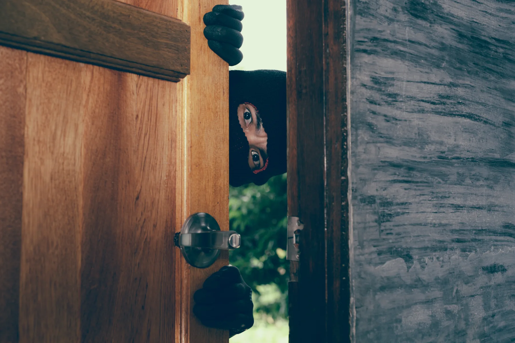 stop-porch-pirates